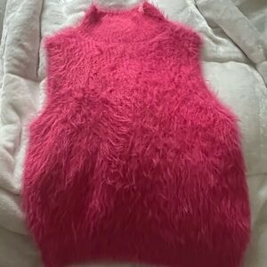 Jessica Simpson sleeveless Sweater